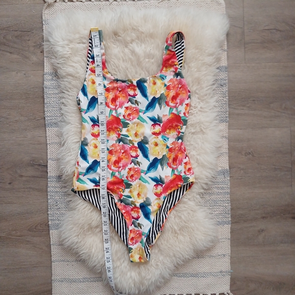 Bathing suit 🌺 - Picture 3 of 9